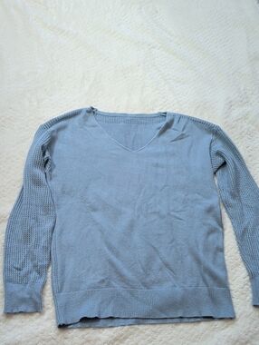 Light Blue Women's V-Neck Sweater - Casual Knit